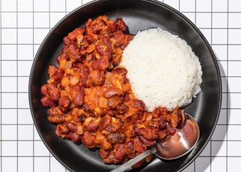 Simple + Healthy Portuguese-style Kidney Beans