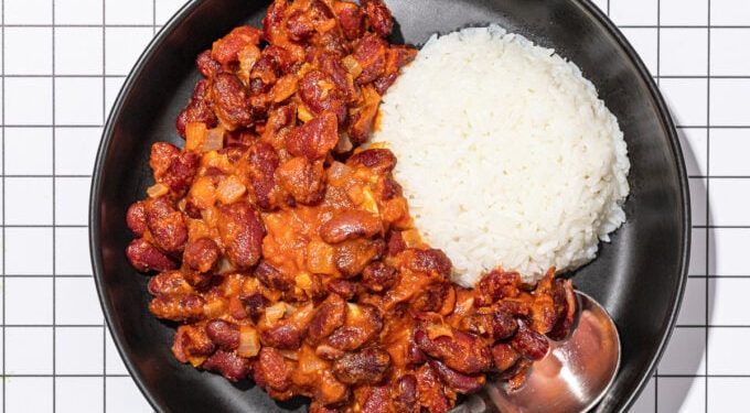 Simple + Healthy Portuguese-style Kidney Beans